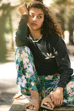 EASY BREEZY TEE