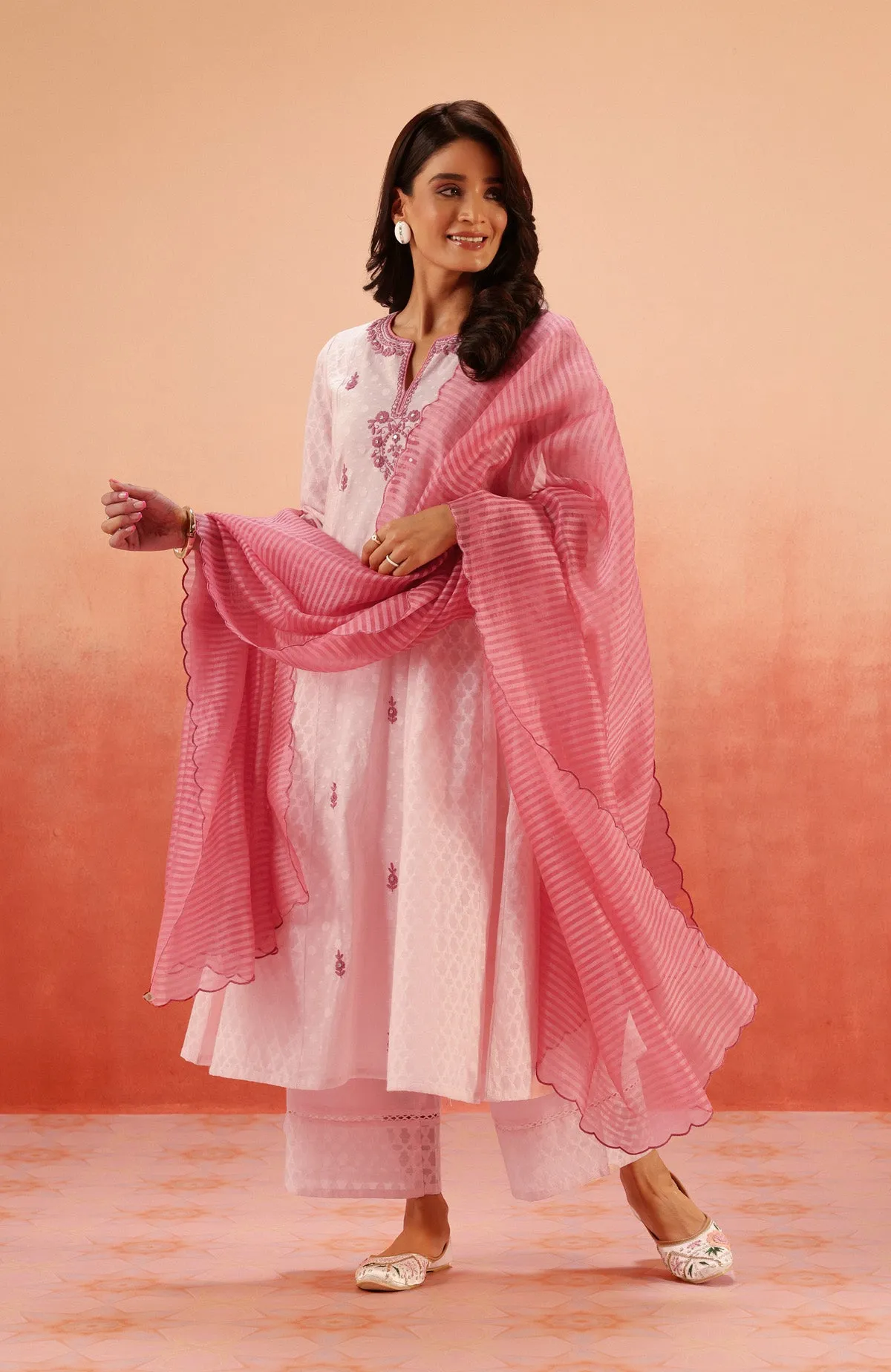 GULNAAR PINK JACQUARD EMBROIDERED KURTA SET