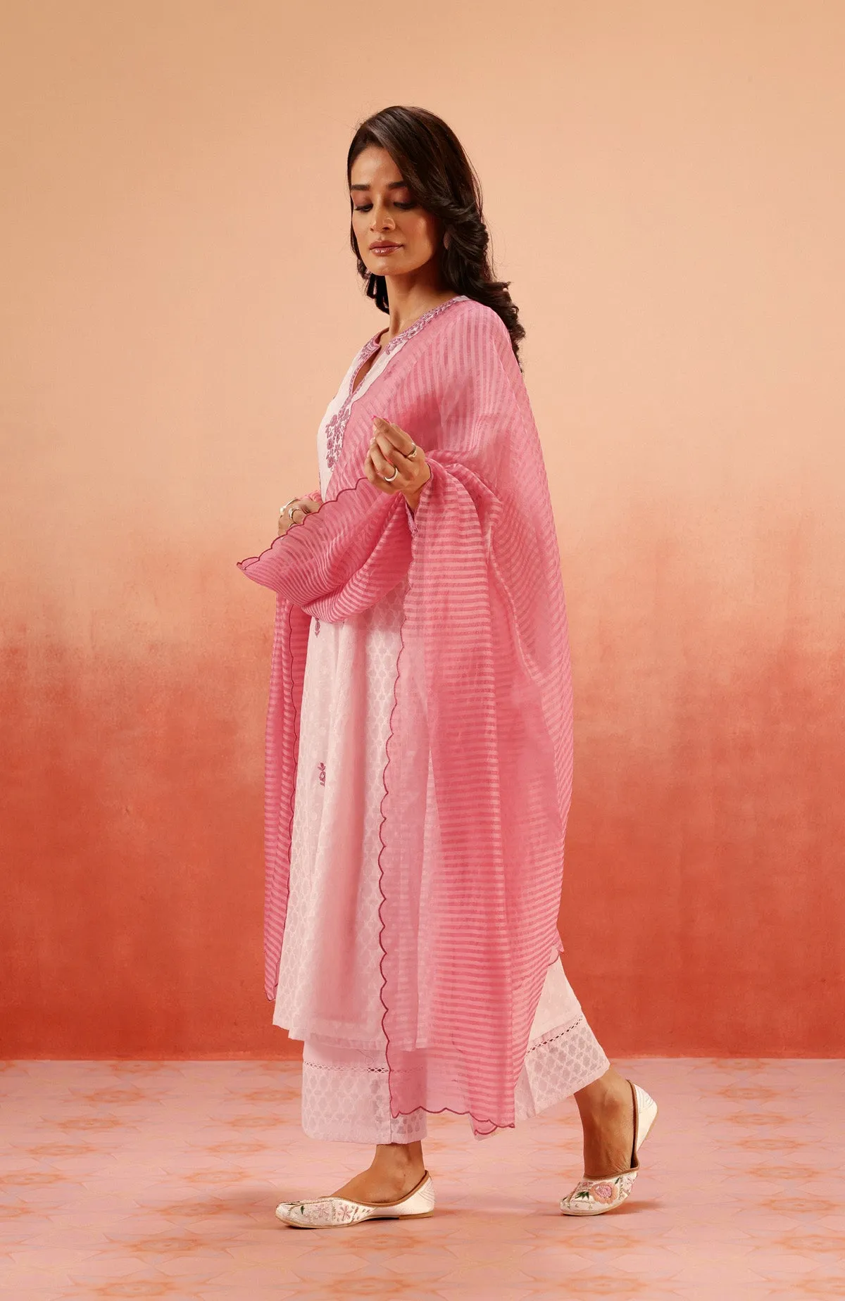GULNAAR PINK JACQUARD EMBROIDERED KURTA SET