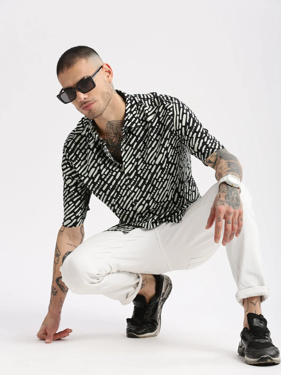 Men Black Smart Slim Fit Printed Spread Collar Casual Shirt