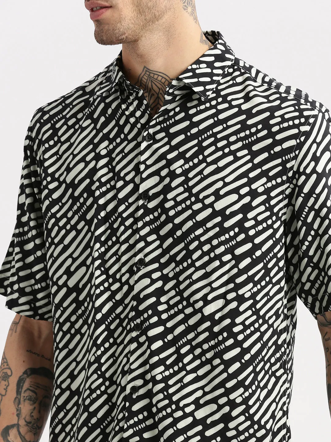 Men Black Smart Slim Fit Printed Spread Collar Casual Shirt