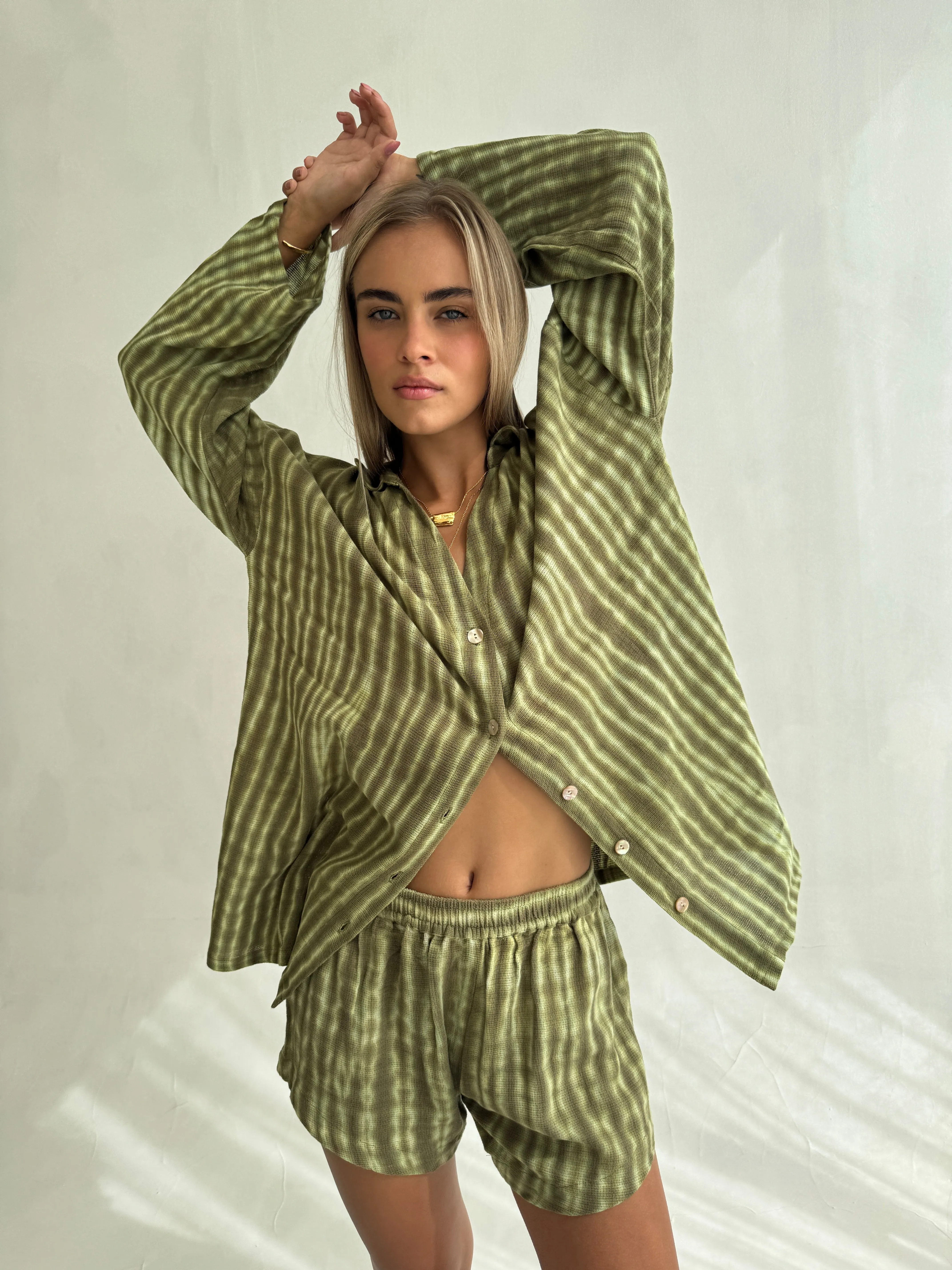 THE TROPICS SHORT - KHAKI