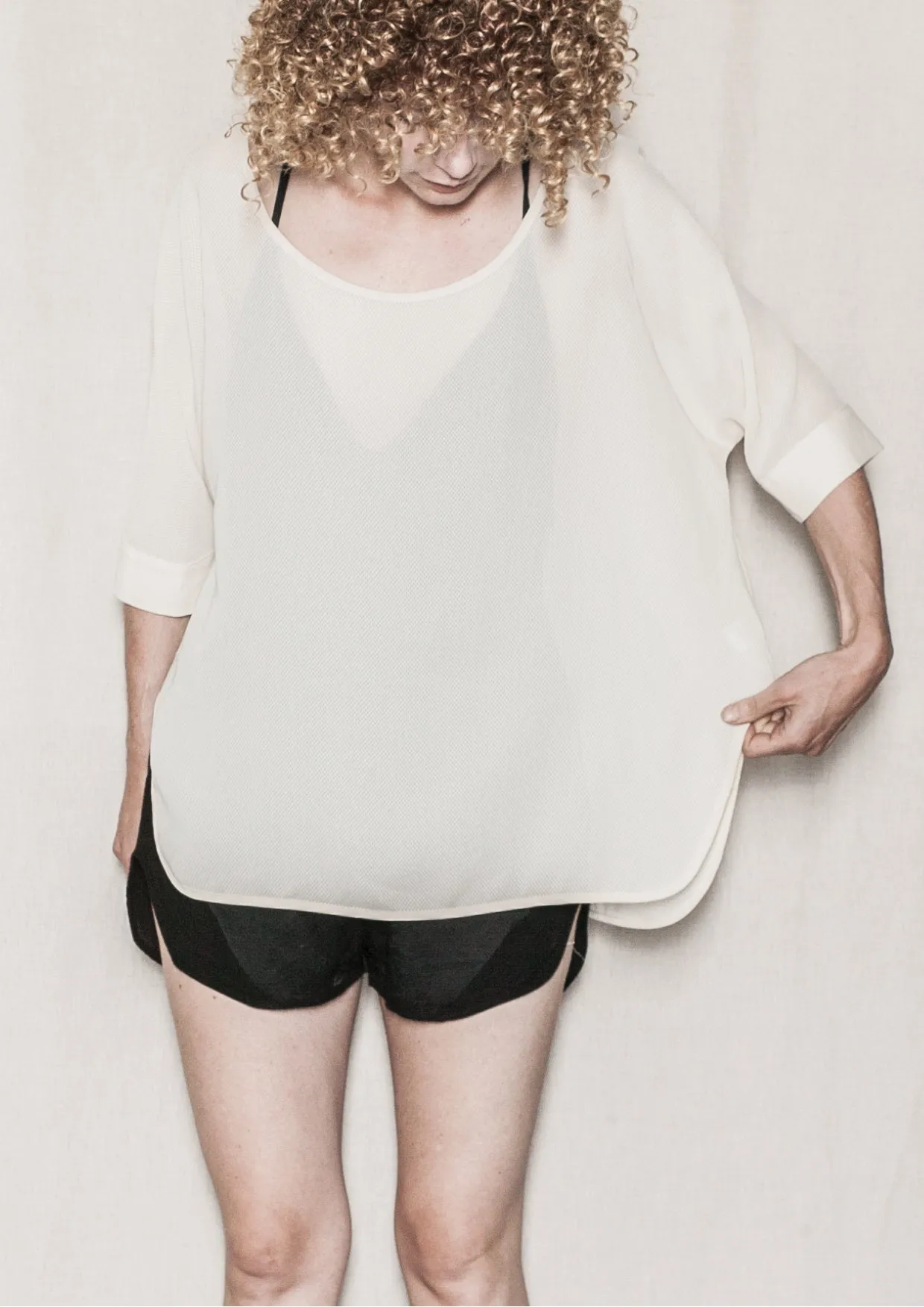 TOP OVERSIZED - AIRY MESH creme