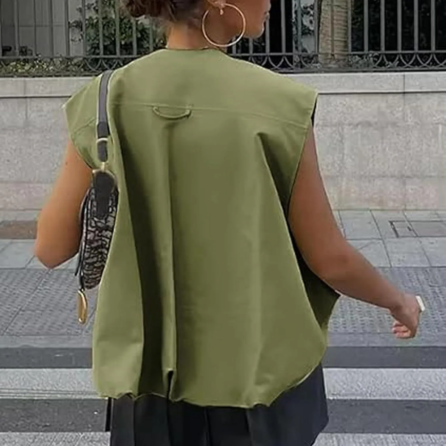 Women Cargo Vest Oversize Cropped Sleeveless Jacket Lightweight Ruffle Ruched Fashion Tops Summer Casual Zip Up Outfit