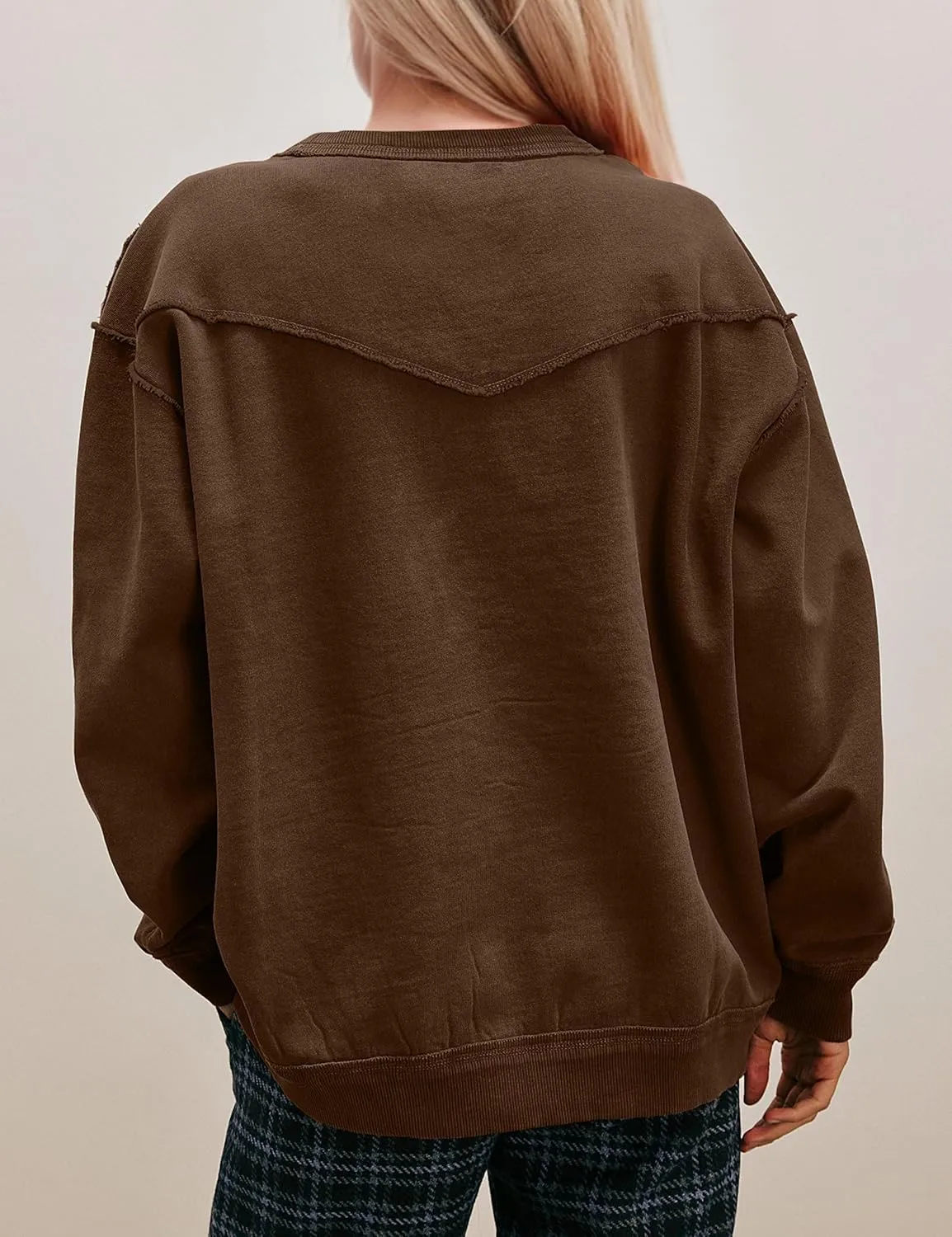 Women Exposed Seam Oversized Sweatshirt Crewneck Fleece Pullover Sweatshirt Casual Pullover Shirt Tops with Pocket